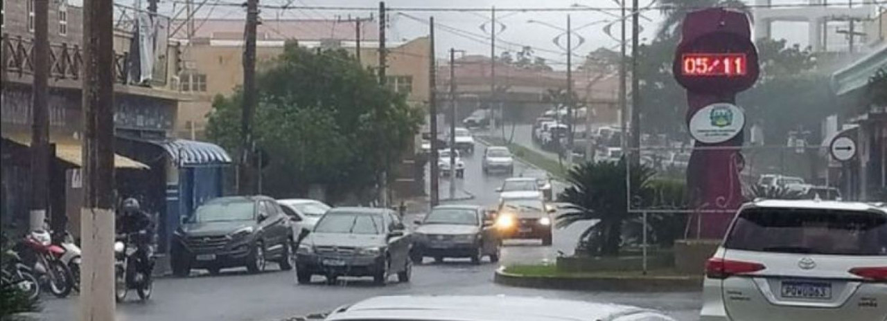 Frente fria deve derrubar temperaturas na região após sequência de chuvas