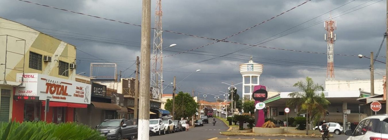 Previsão do tempo indica dia de sol e calor, com noite mais nublada