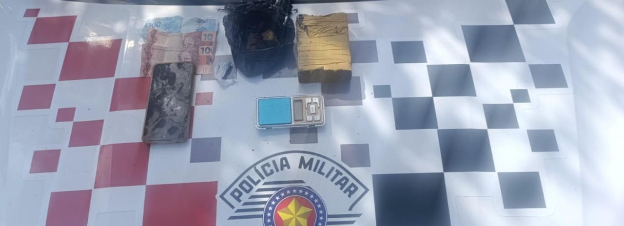 Homem é detido após denúncia de tráfico e droga é apreendida em Guzolândia