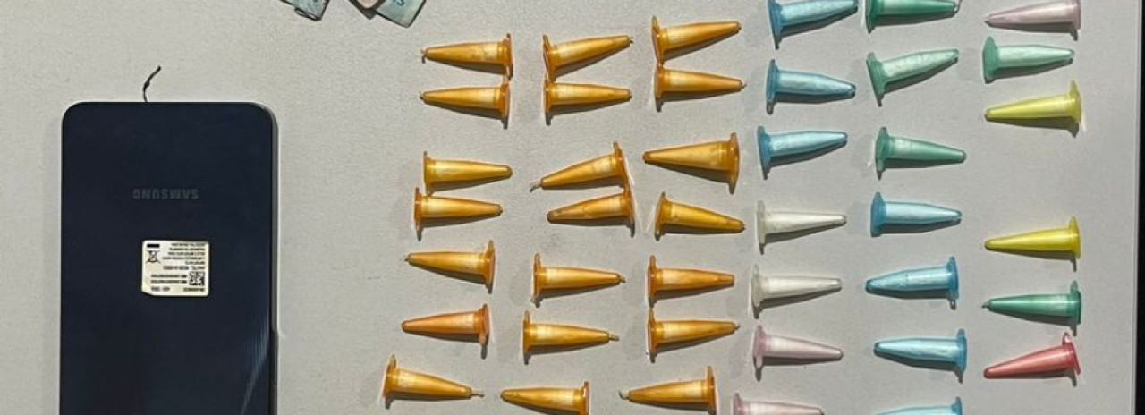 Homem é preso por tráfico de drogas após tentar fugir para canavial às margens de rodovia