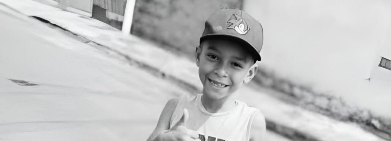 Menino de 8 anos morre em hospital; causa é investigada