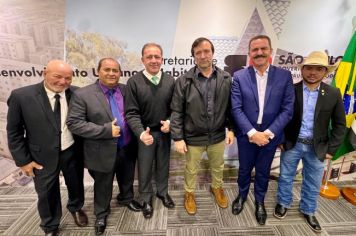 Prefeito de Guzolândia se reúne com secretário de habitação e reforça pedido por novas moradias
