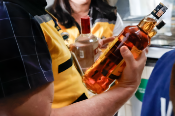 Mulher é internada com suspeita de intoxicação por metanol