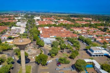Funcionário público é preso após agredir e ameaçar companheira com faca em Ilha Solteira