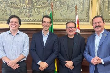 Prefeito Júnior solicita micro-ônibus para transporte escolar ao Governo Estadual