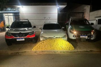 Homem é preso com 293 tabletes de maconha em BMW em Auriflama