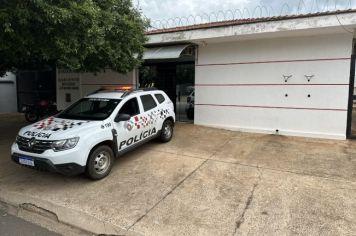 Homem é preso por violência doméstica e tráfico de drogas em Auriflama 