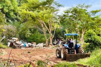 Obras intensifica ações de limpeza urbana para combater focos de dengue