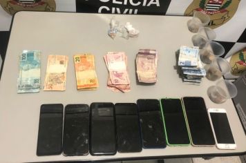 Setor de Inteligência da Polícia Civil de Auriflama prende homem e mulher por tráfico de drogas