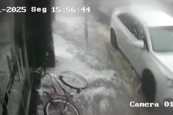 Granizo transforma ruas em ‘tapete branco’ na região e cidade entra em emergência após caos e destruição