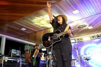 Show com Lorena Cristine encerra programação de aniversário de Guzolândia