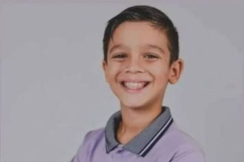 Menino de 12 anos morre após se engasgar com pipoca