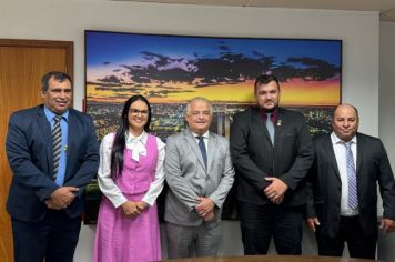 Prefeita Katia Morita e vereadores são recebidos por ministro em Brasília pela primeira vez em décadas