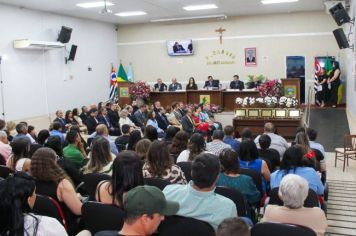 Câmara Municipal de Auriflama realiza sessão solene e entrega títulos de cidadão e mérito honorário