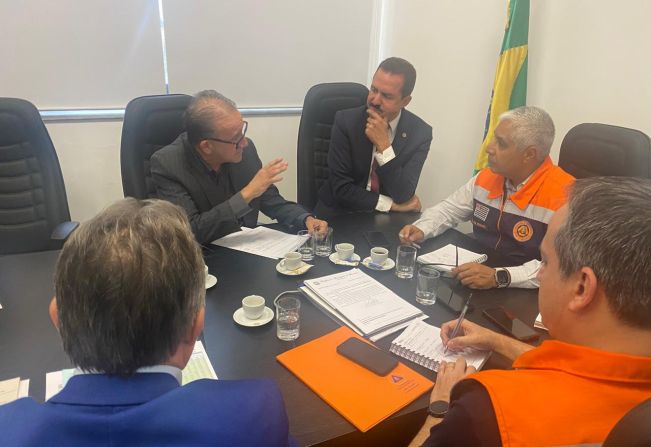 Prefeito de Guzolândia solicita a Defesa Civil construção de duas novas pontes de concreto