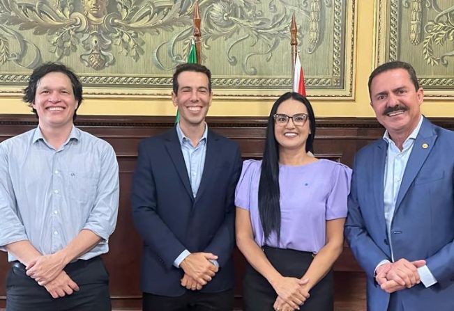 Prefeita Katia Morita luta por recursos para construção de creche-escola na Vila Cachopa