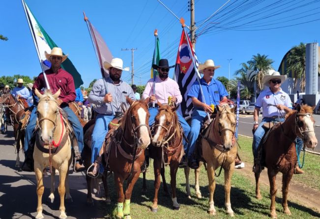Nova Luzitânia se prepara para a Cavalgada 2025 com show de Altair & Alexandre