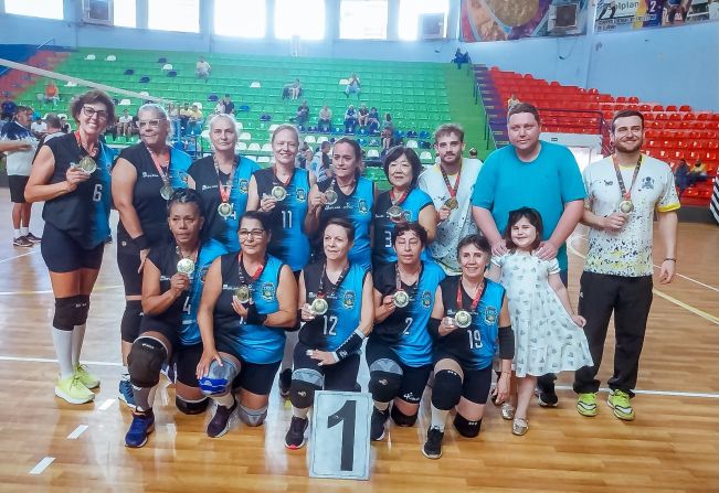 Auriflama conquista ouro duplo no Vôlei Adaptado nos Jogos da Melhor Idade