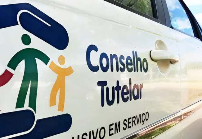 Mulher é condenada por desacato, ameaça e injúria racial contra conselheiras tutelares em Guzolândia