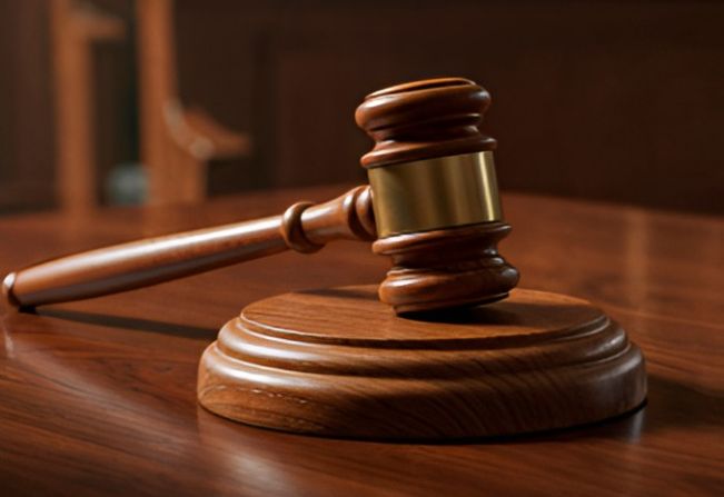 Homem é condenado por furtar colchão do pai idoso após arrombar quarto, diz Justiça