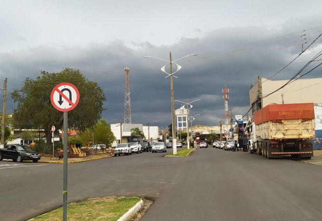 Previsão do tempo indica sol com pancadas de chuva ao longo do dia em Auriflama 