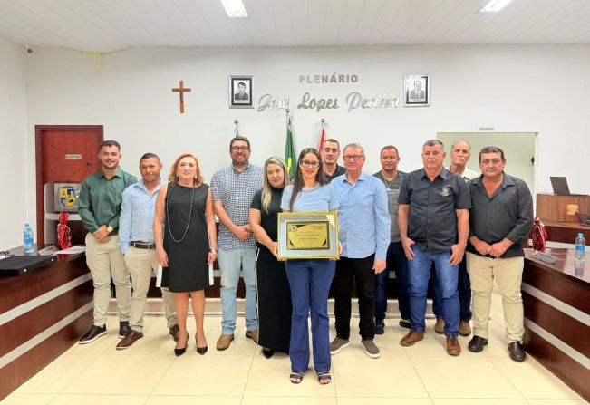 Câmara de Glicério homenageia voluntária por trabalho em prol do Hospital do Amor de Barretos