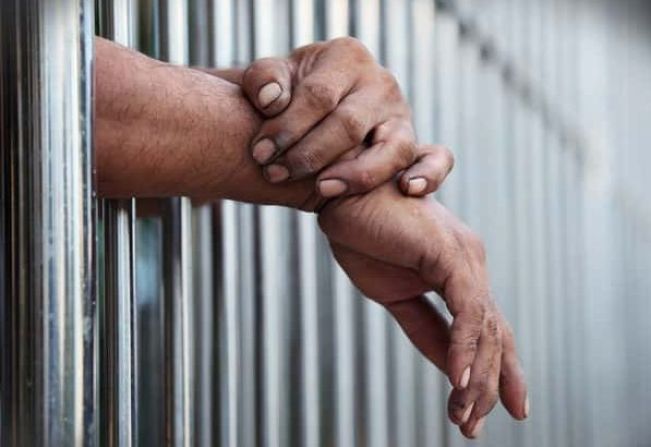 Região:  Homem é morto com golpes de violão na cabeça 