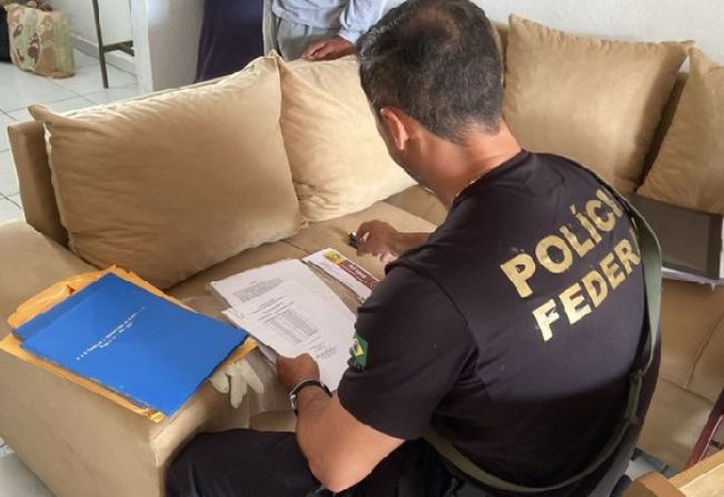 Polícia Federal combate esquema de descaminho e lavagem de dinheiro com vinhos importados