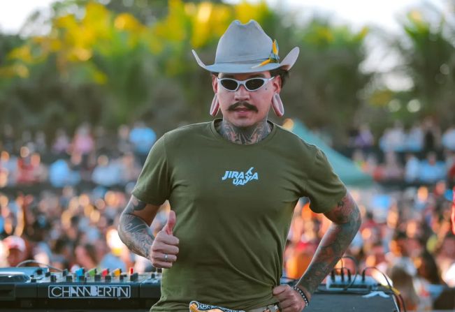 Conheça Jiraya UAI, o artista do momento, que vai se apresentar na Festa do Peão