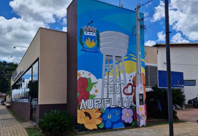 Centro Cultural de Auriflama ganha nova pintura muralista que celebra as raízes da cidade