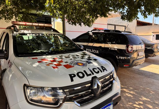 Operação Impacto desmantela ponto de tráfico de drogas em Guzolândia com apoio de cão farejador