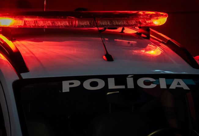 Policiais salvam bebê de 8 dias após engasgamento