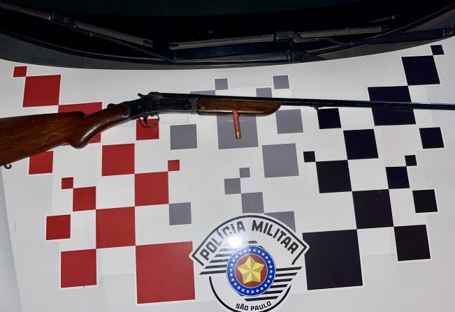 Em Auriflama, homem é preso por posse de arma de fogo e embriaguez ao volante 