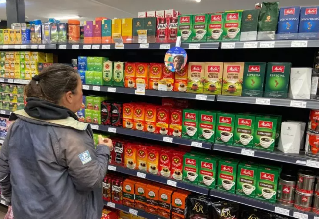  Café quase dobra de preço e puxa alta da cesta básica, que sobe mais que a inflação no ano