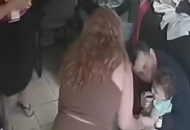 Policial salva sobrinha engasgada com fruta