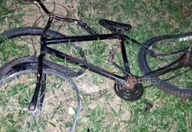 Ciclista morre após ser atropelado por carro em rodovia