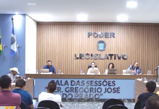Câmara de Guzolândia aprova por unanimidade projeto de redução salarial para cargos comissionados