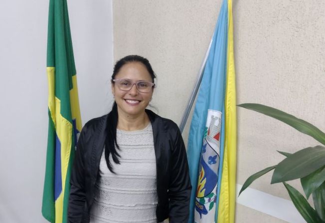 Vereadora Lourdes estuda projeto que veta nomeação de condenados pela Lei Maria da Penha em Auriflama