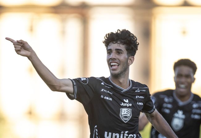 Yago marca, Votuporanguense vence jogo emocionante e fica perto da classificação na Copinha